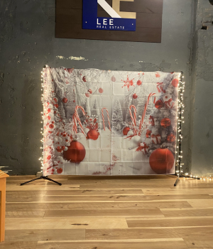 Lee-OWF-2024-Photo-Backdrop